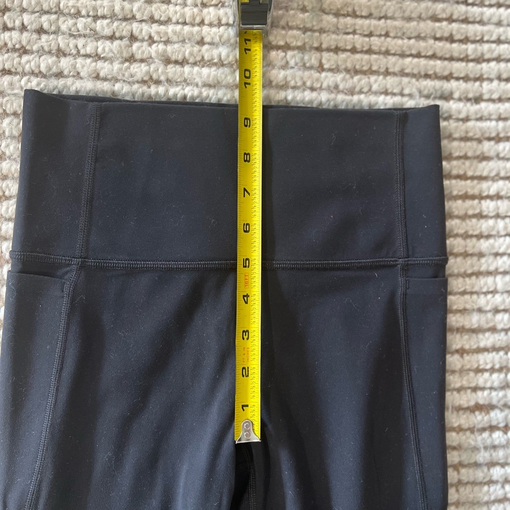 Athleta Salutation Stash Pocket II
Mesh 7/8 Tight,Black
SIZE XS - Picture 5 of 7